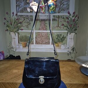 Garay Elegant Black Patent Crossbody Shoulder Bag. Sz. L9"×H.9.5"x3" .